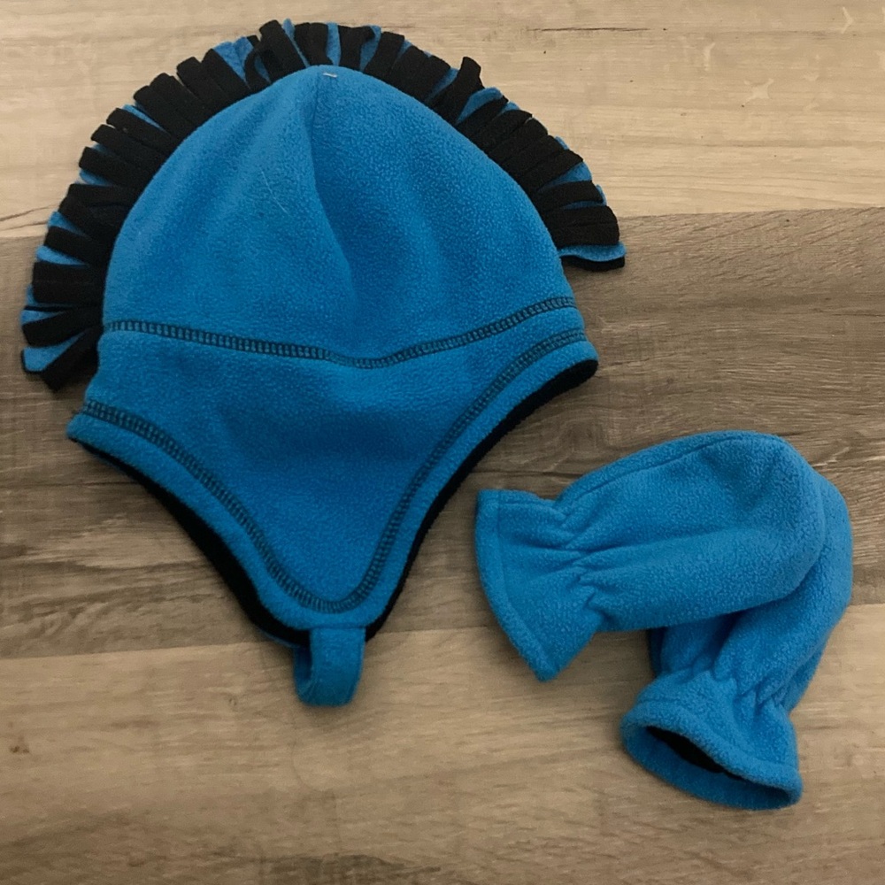 ❤️ (3/$15) Sz 12-18M Boys Blue and Black Fleece Hat and Mittens Set